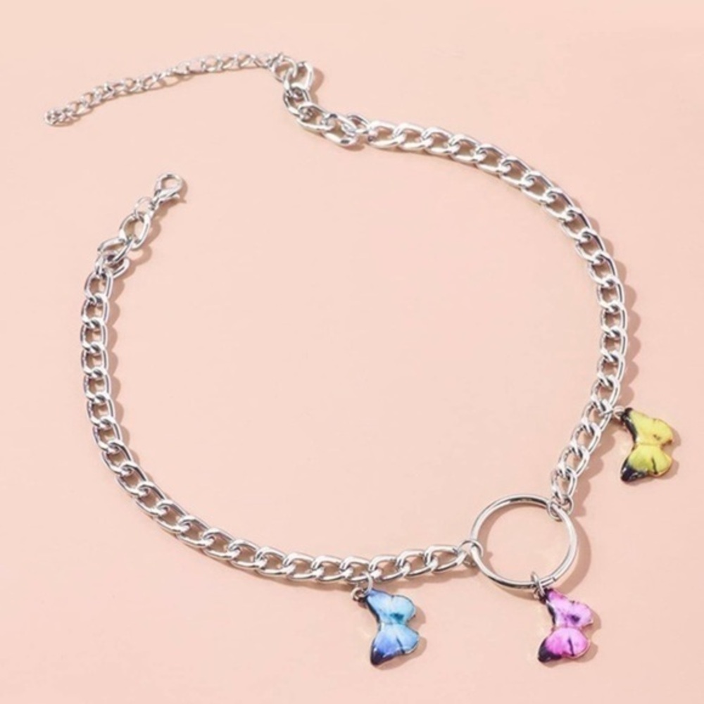 3/$30 🤍 Butterfly Charm Choker